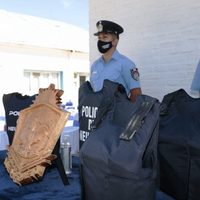 El Gobierno compró mil chalecos antibalas para la Policía de Neuquén