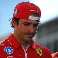 “Así son las carreras”: Carlos Sainz habló luego del accidente con Checo Pérez