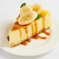 Sin prender el horno: hacé este cheesecake de banana y dulce sin harinas ideal para cuando tengas un antojo