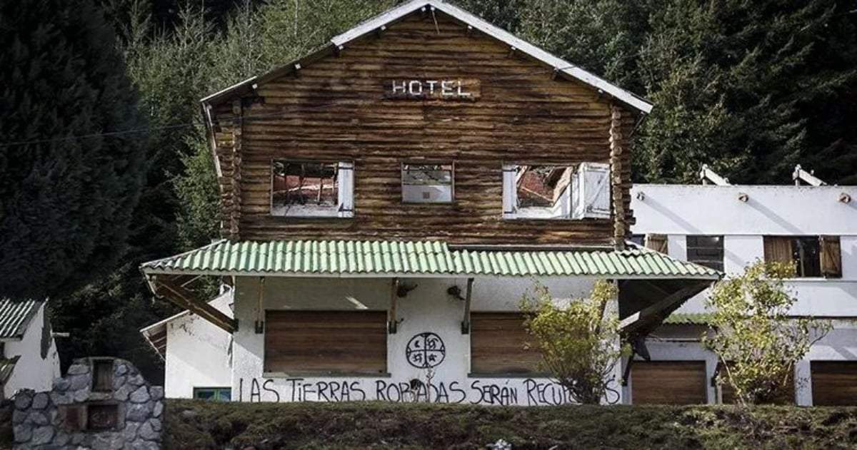 El hotel vandalizado de Villa Moscardi, en Bariloche. Fuente: (Twitter)