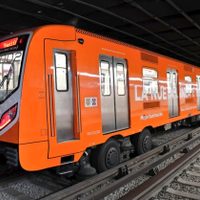 Martí Batres recorre la Línea 1 del Metro, cuya reapertura tiene siete meses de retraso