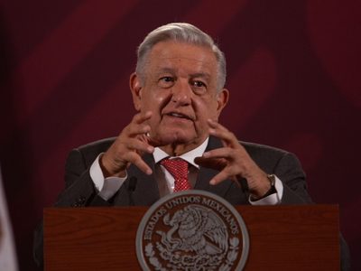 AMLO critica a Proceso y Aristegui por publicar información hackeada a la Sedena