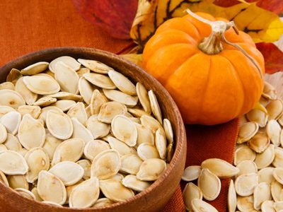 No tires las semillas de calabaza, son un tesoro para la salud: mirá cómo podés usarlas