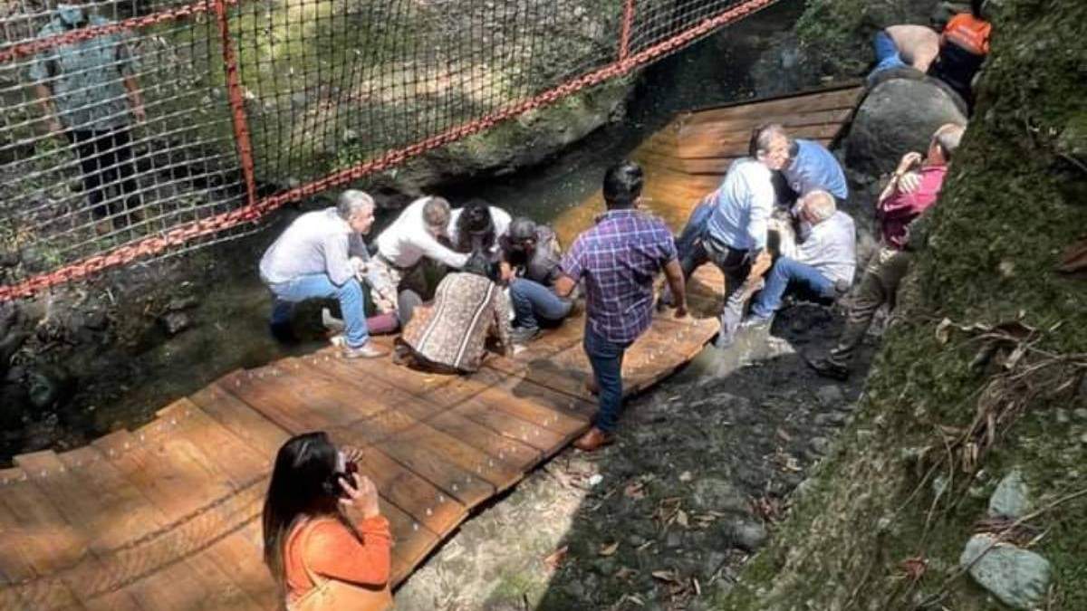 Caída de puente colgante en Cuernavaca