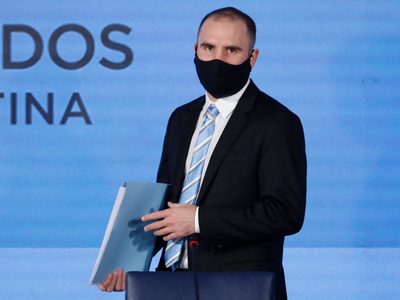 Las estrategias de "ataque" de Martín Guzmán para que el FMI se vaya de la Argentina