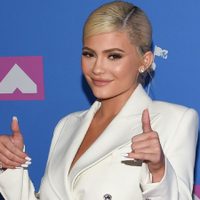 Diva absoluta: Kylie Jenner y un imponente cambio de look para celebrar sus 23 primaveras