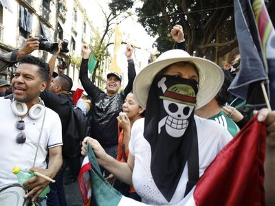 Cerco policial impide el paso al Zócalo de la segunda marcha de la Gen-Z
