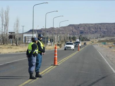 La policía de Neuquén organizó un operativo especial de seguridad vial para el fin de semana