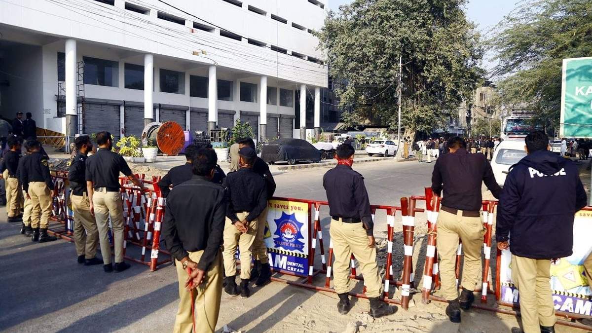 La Policía en Karachi