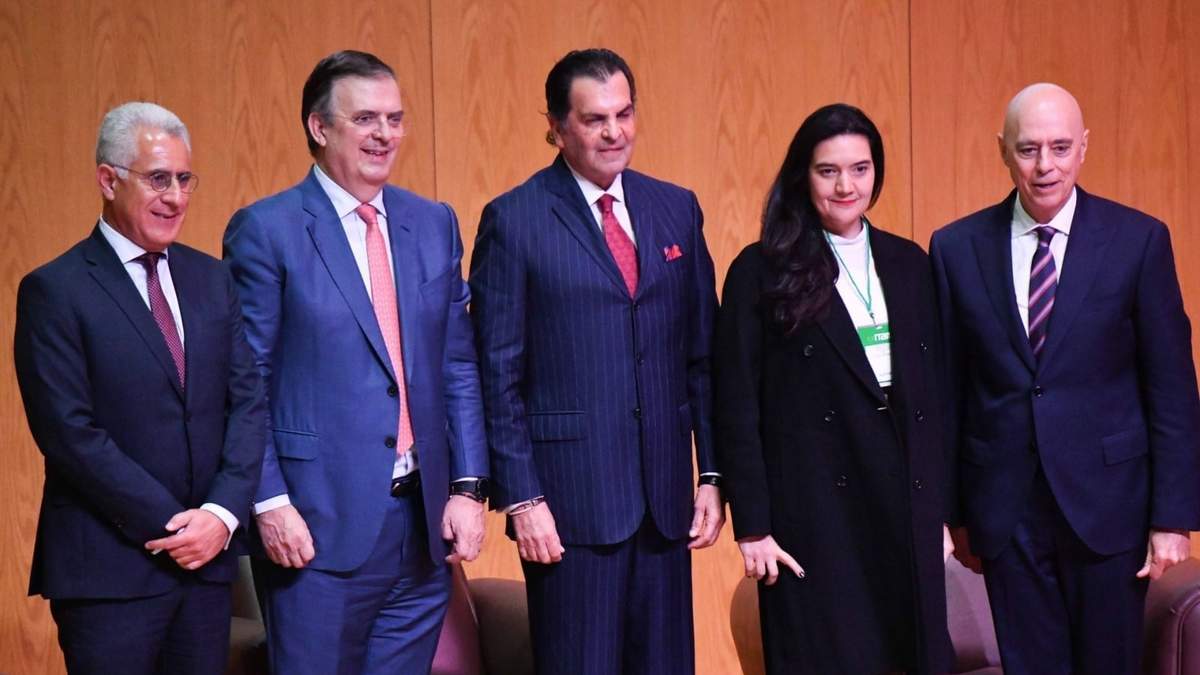 Marcelo Ebrard en el foro en el ITAM