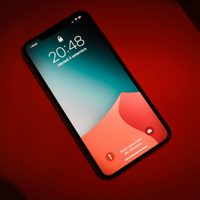 Lanzan el primer celular biodegradable con IA integrada