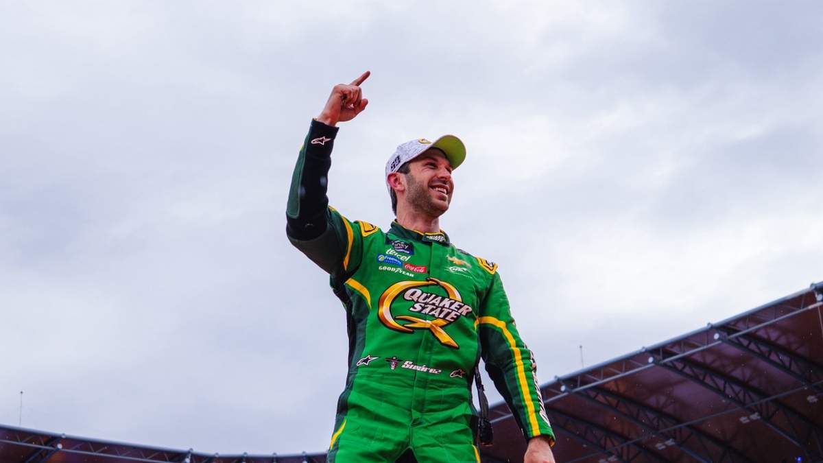 Daniel Suárez gana la Chilango 150 de Nascar Xfinity en la CDMX tras arrancar en último lugar