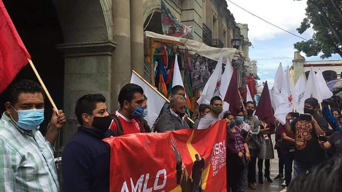Integrantes del FPR protestaron en Oaxaca para exigir justicia tras el asesinato de Tomás Martínez Pinacho