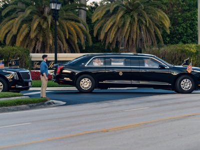 Trump destituye a casi 30 diplomáticos de carrera de puestos de embajadores