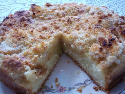 Sin mantenca, sin amasado y en 15 minutos, hacé esta deliciosa torta de manzana para tus tardes materas