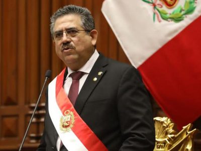 Tras 6 días en el cargo, el presidente de Perú presentó su renuncia irrevocable