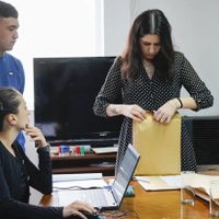 Tres empresas presentaron ofertas en la licitación para la compra de vehículos para el EPEN