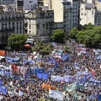 Milei pretende cobrar a manifestantes 60 millones por gastos de despliegues policiacos en protestas