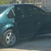 Balean un vehículo en Guaymas; niegan que fueran tras el hijo de la alcaldesa
