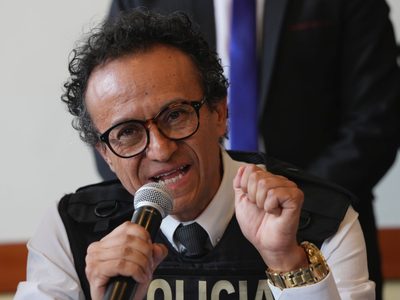 Sucesor político de Villavicencio propone bono de 10 mil dólares a delincuentes que se desarmen