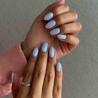 Nail Art: comenzá el finde con estos diseños súper delicados en azul pastel, para uñas largas y cortas