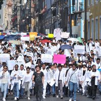 Estudiantes de la BUAP mantienen paro indefinido; permiten acceso de personal en 12 áreas