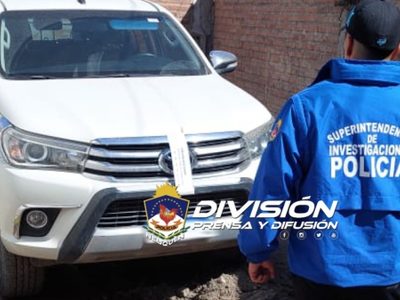 La Policía demoró a un hombre tras robar una camioneta en Centenario