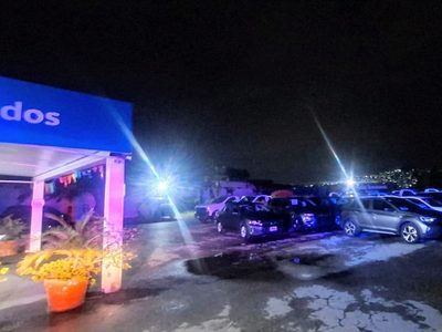 Grupo armado somete a vigilantes y se roba seis autos seminuevos de una agencia en Jiutepec