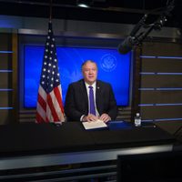 Como despedida, China sanciona a exfuncionarios de Trump