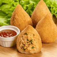 Coxinha de frango: la famosa croqueta brasileña rellena de pollo que conquista a todos