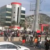 Haitianos protestan frente al INM en Monterrey; exigen permisos de trabajo