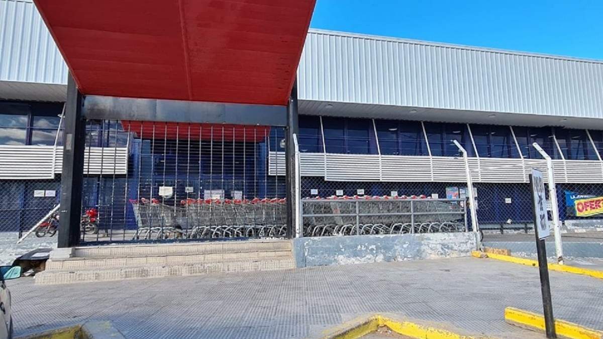 Supermercado de la ciudad de Plaza Huincul. Fuente: (Twitter)