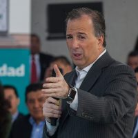 Meade llama a tomar medidas para asegurar dinamismo en inversión y consumo