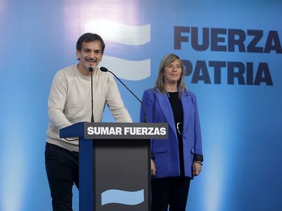 Fuerza Patria festeja y vence a LLA en Buenos Aires