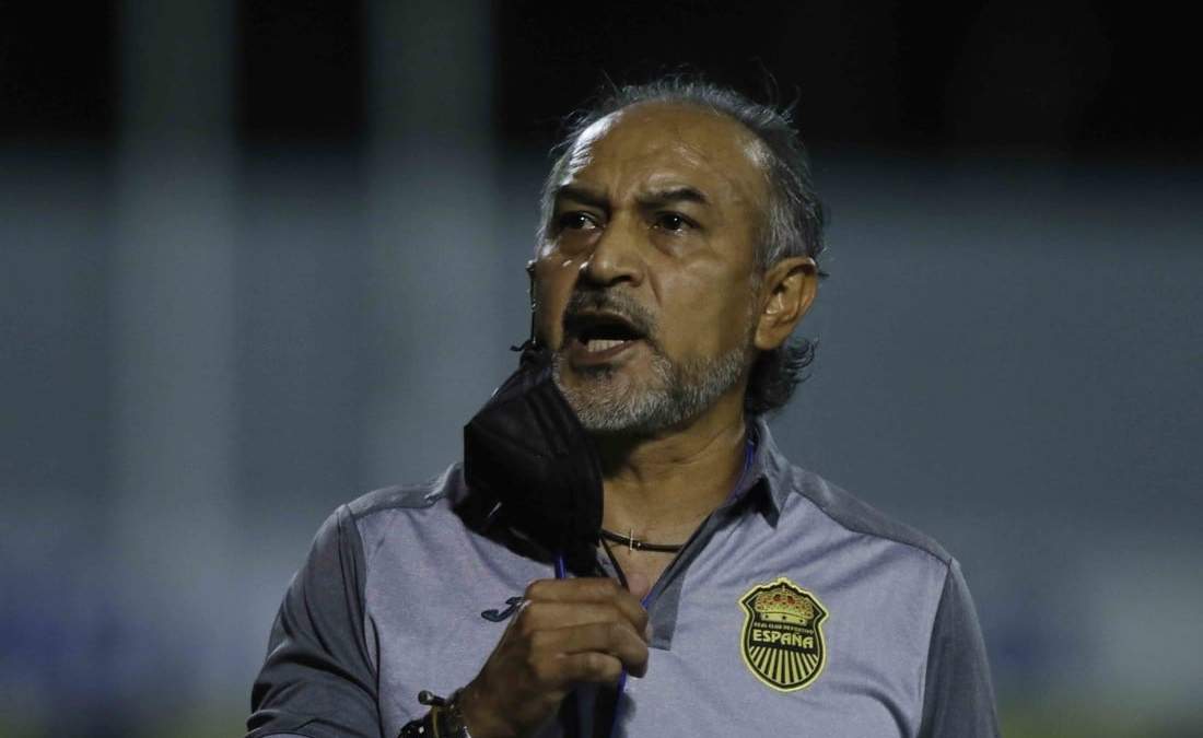 El técnico mexicano Raúl Gutiérrez