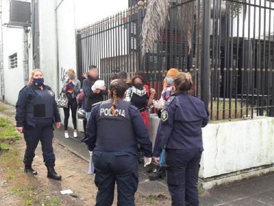 Polémica en una fiesta clandestina: se atrincheraron para no ser desalojados