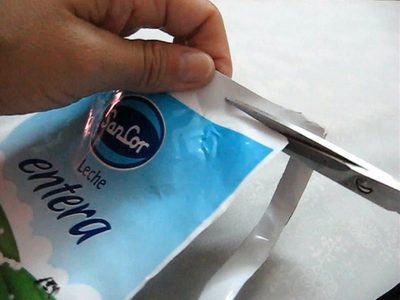 No tires el sachet de leche y transformalo en este sobre térmico para llevar lo que quieras este verano