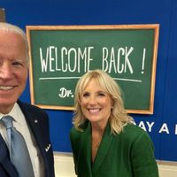 Oficializan candidatura de Biden; será un presidente con los pies en la tierra: Clinton