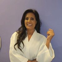 A sus 50 años, Nancy Duré luce con estilo la falda que vas a querer usar todo el verano