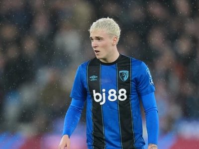 Bournemouth separa del plantel a Alex Jiménez tras presuntos chats con una adolescente de 15 años
