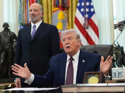 Trump busca retomar las negociaciones, pero amenaza con hacer “volar Irán por los aires”