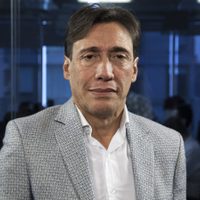 En medio de las denuncias, Fabián Gianola presentó a su novia de 23 años