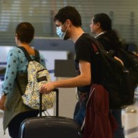 El coronavirus deja sin transporte de larga distancia ni vuelos de cabotaje a los argentinos