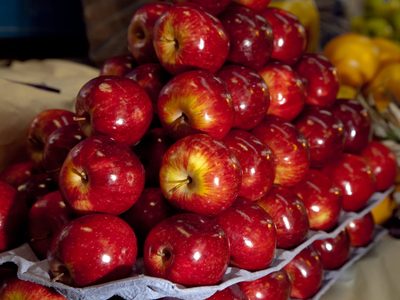 Crecieron las exportaciones de peras y manzanas este año