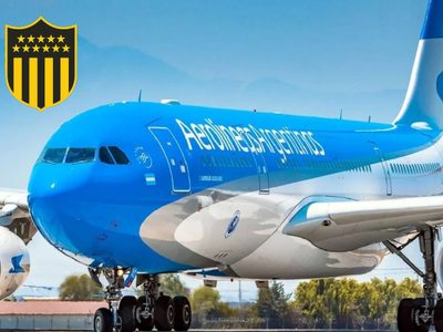 Aerolíneas Argentinas emitió un comunicado repudiando la actitud de los jugadores de Peñarol en su avión