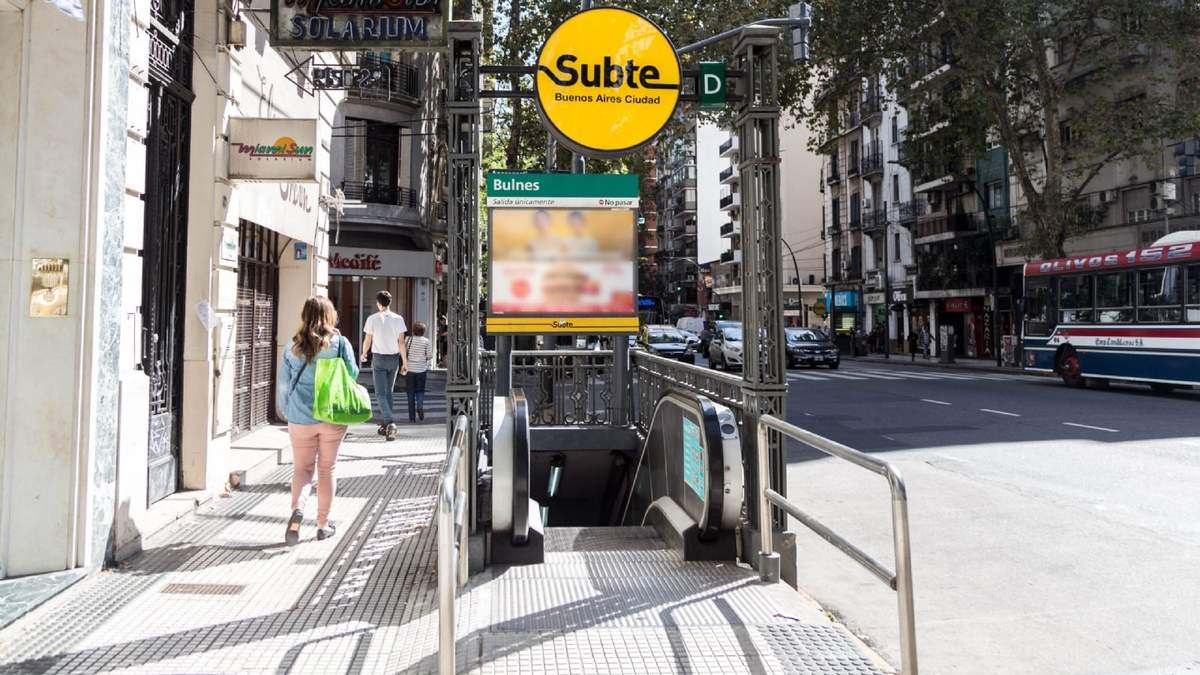 La Línea D del subte cuenta con 14 estaciones intermedias. Fuente: (Twitter)