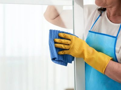 Tips y consejos para limpiar los vidrios del hogar y que queden impecables