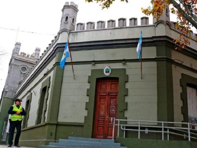 El gobierno expulsó por corrupción a un funcionario que obligaba a una empleada del estado a limpiar su casa