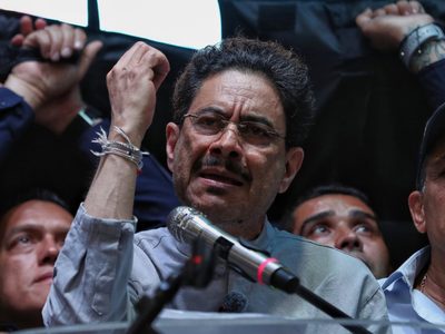 El izquierdista Iván Cepeda amplía su ventaja para los comicios presidenciales de Colombia