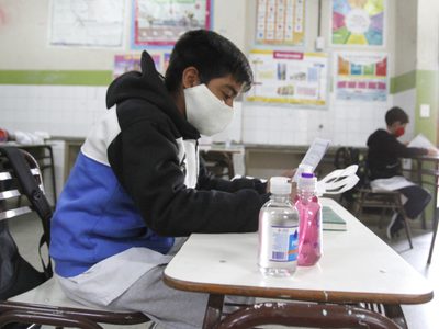La Ciudad insiste: "No es vuelta a clases es abrir espacios digitales"